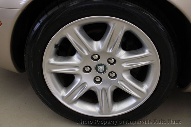 2002 Jaguar XK8 2dr Convertible XK8 - 23025525 - 43