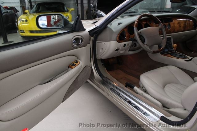 2002 Jaguar XK8 2dr Convertible XK8 - 23025525 - 8