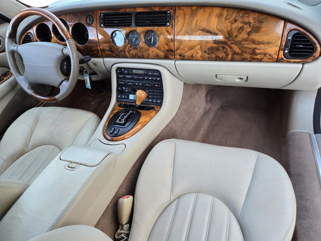 2002 Jaguar XK8 2dr Convertible XK8 - 22934071 - 12