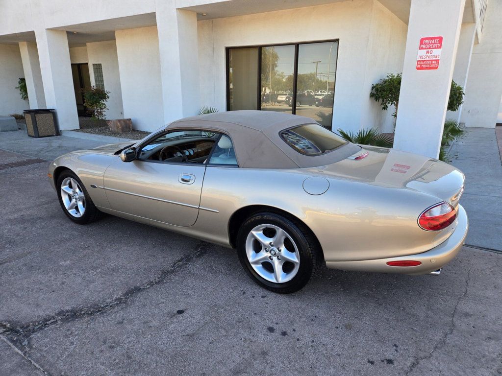 2002 Jaguar XK8 2dr Convertible XK8 - 22934071 - 2