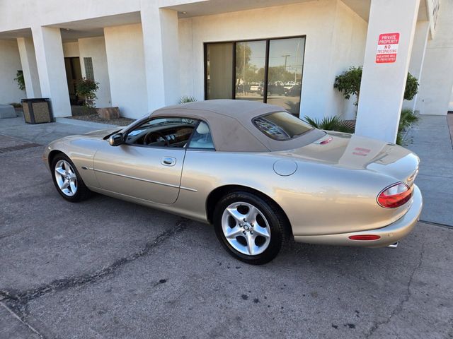 2002 Jaguar XK8 2dr Convertible XK8 - 22934071 - 2