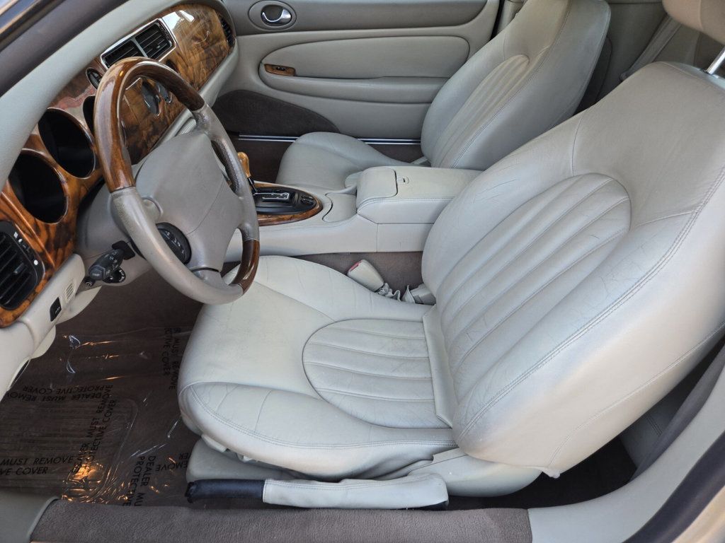 2002 Jaguar XK8 2dr Convertible XK8 - 22934071 - 6