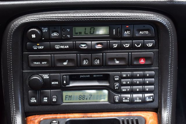 2002 Jaguar XK8 2dr Convertible XK8 - 23015870 - 25