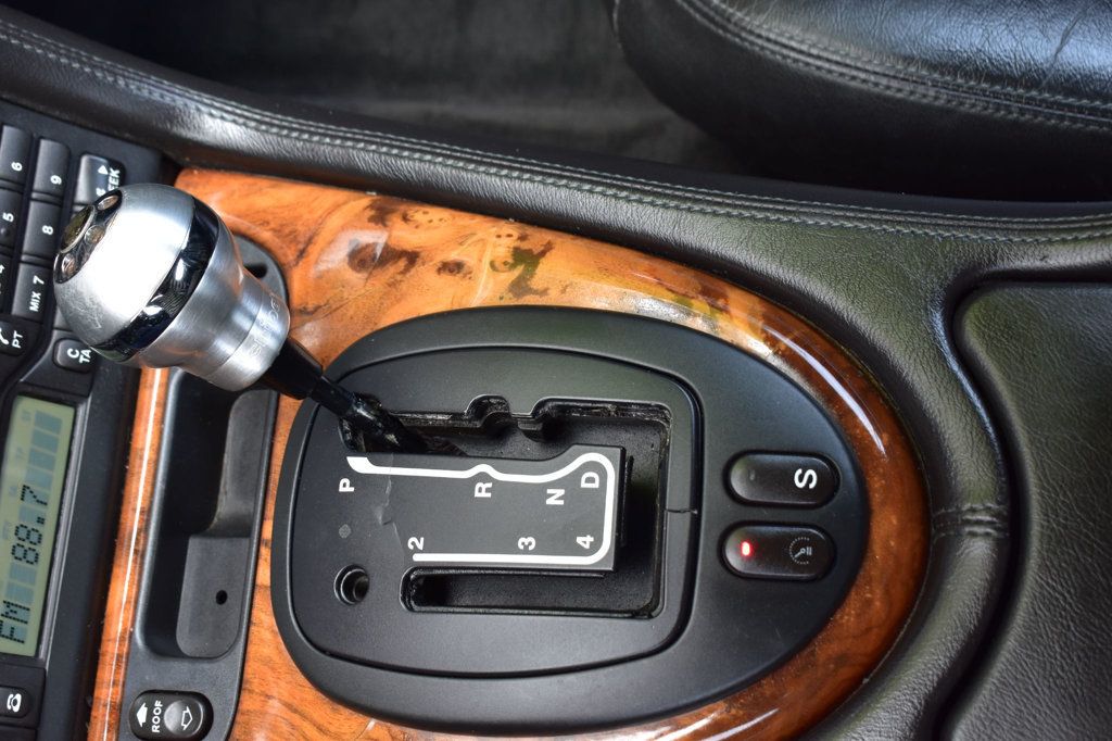 2002 Jaguar XK8 2dr Convertible XK8 - 23015870 - 27