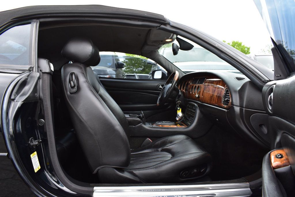 2002 Jaguar XK8 2dr Convertible XK8 - 23015870 - 33