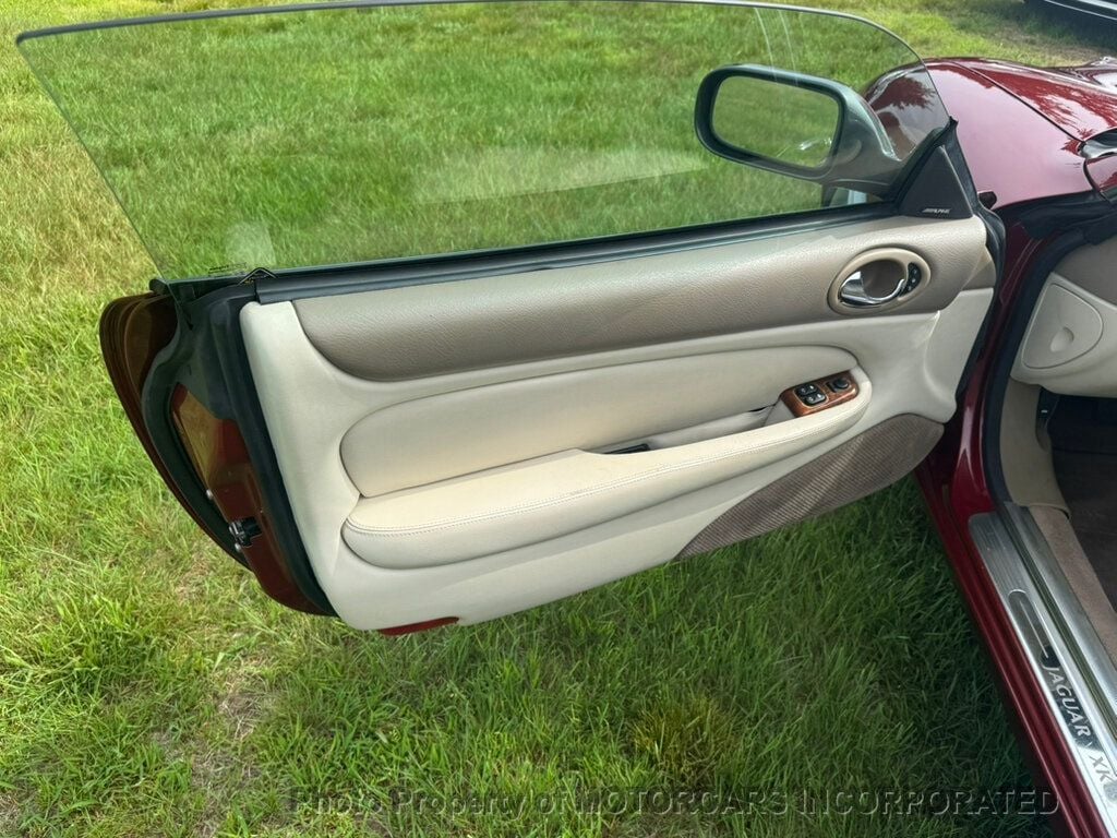 2002 Jaguar XK 8 Convertible photo 10