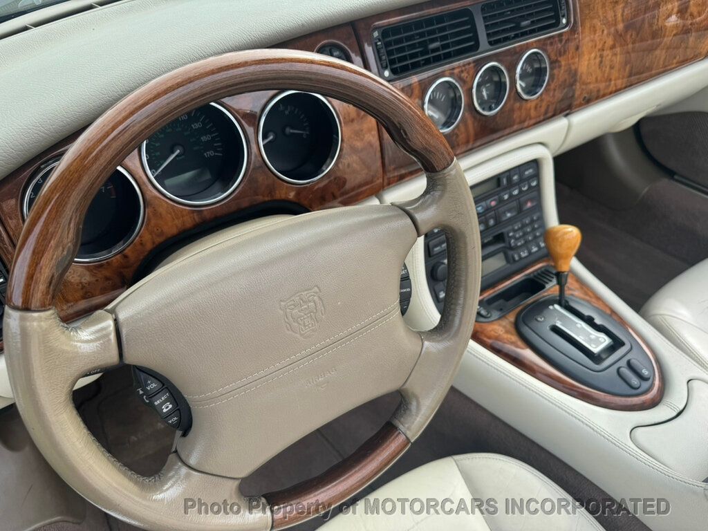 2002 Jaguar XK 8 Convertible photo 11