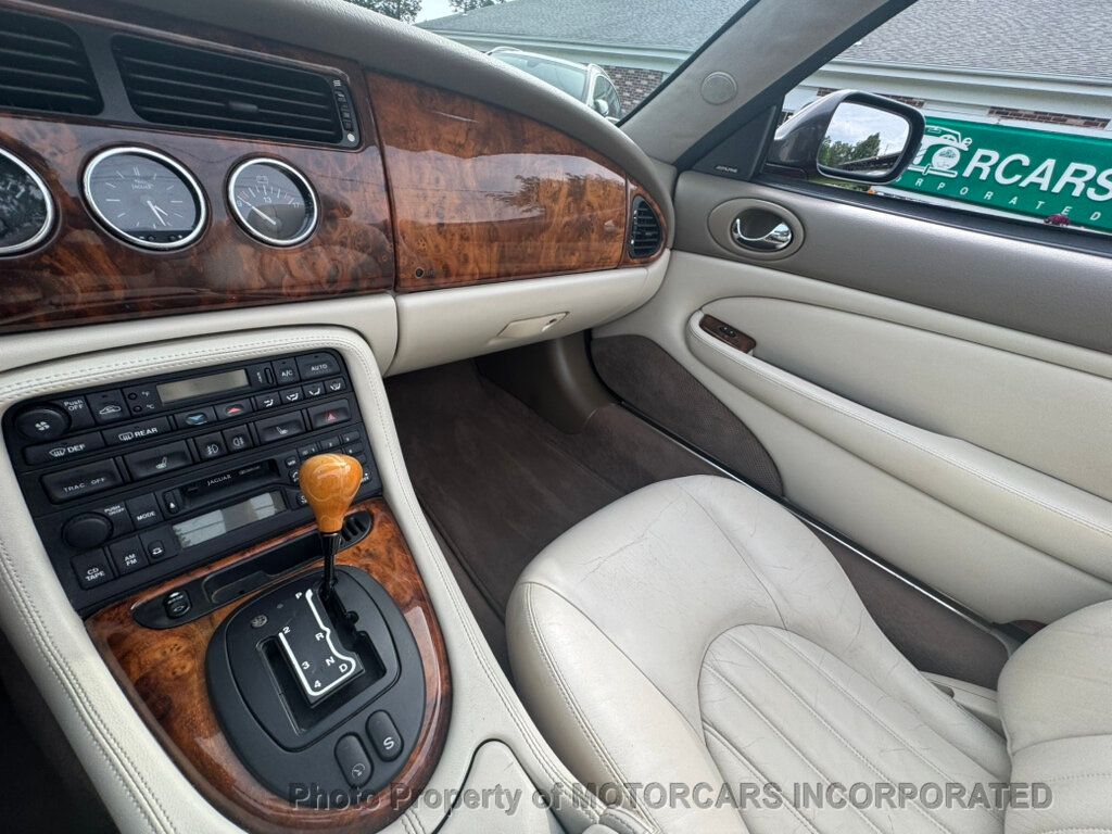 2002 Jaguar XK 8 Convertible photo 17