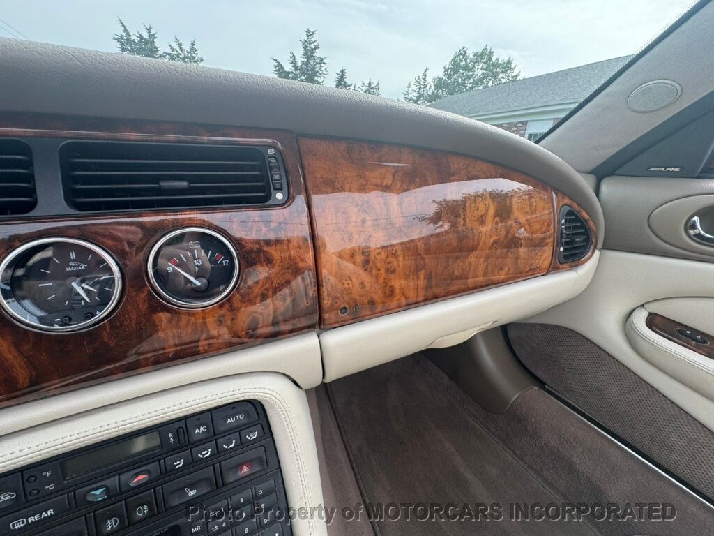 2002 Jaguar XK 8 Convertible photo 18