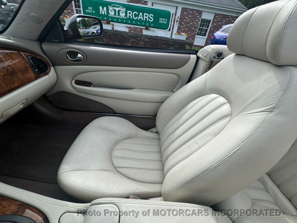 2002 Jaguar XK 8 Convertible photo 19