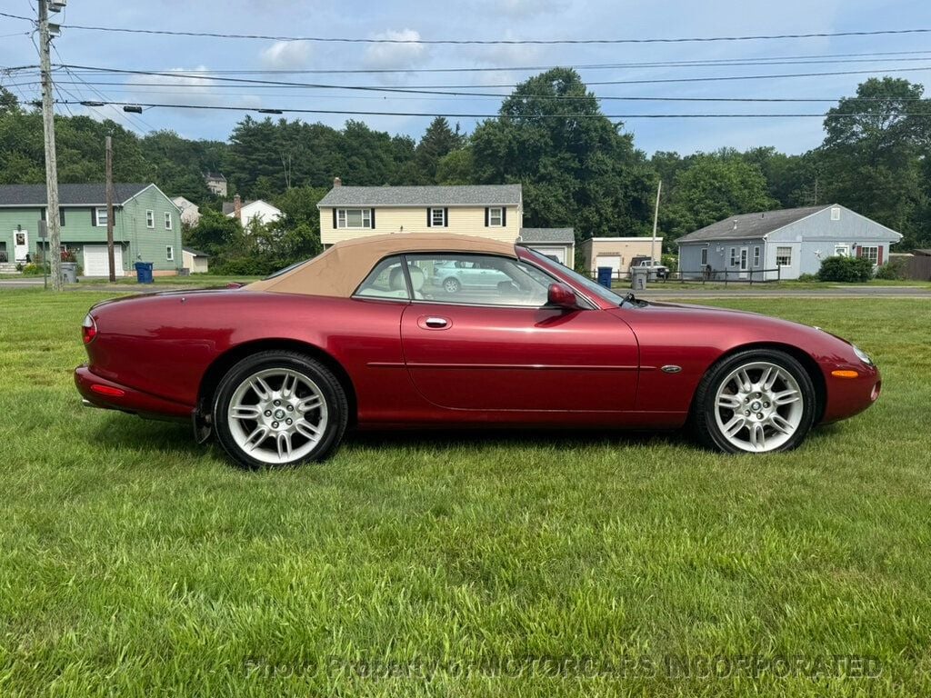 2002 Jaguar XK 8 Convertible photo 9