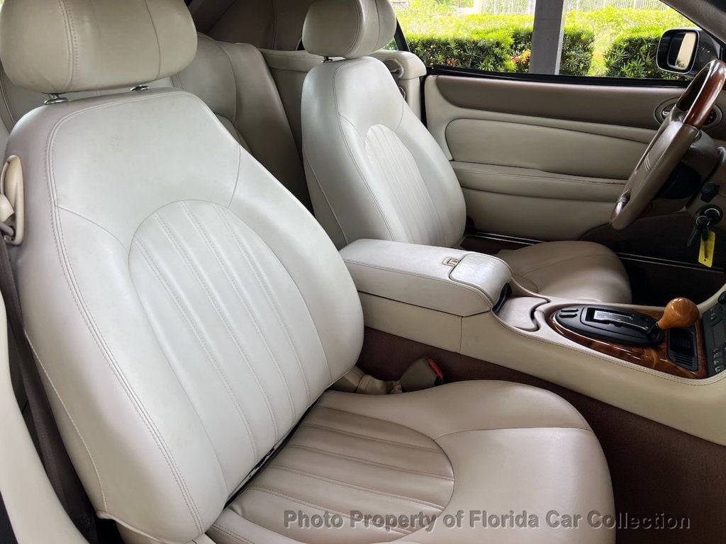 2002 Jaguar XK 8 Convertible photo 10