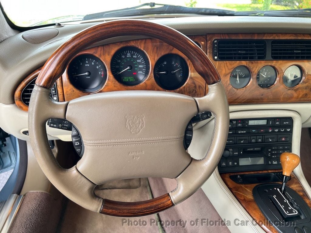 2002 Jaguar XK 8 Convertible photo 11