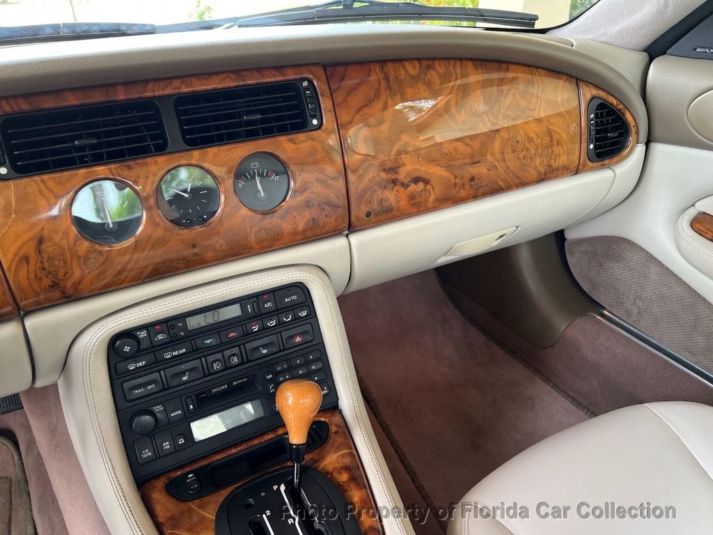 2002 Jaguar XK 8 Convertible photo 12