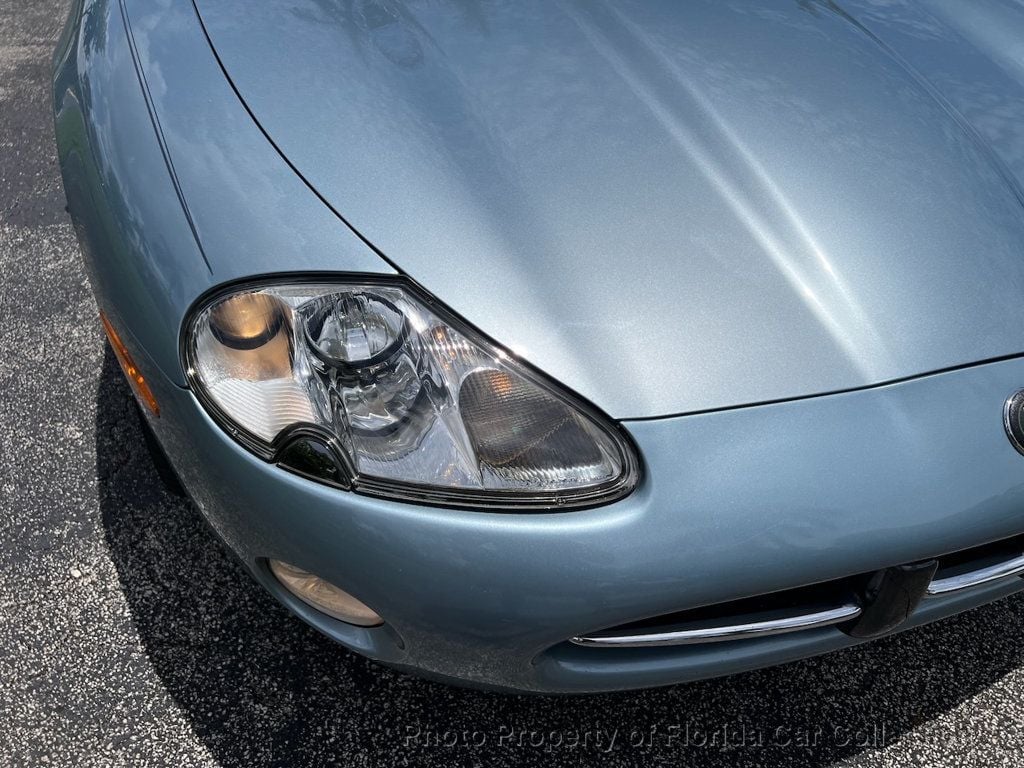 2002 Jaguar XK 8 Convertible photo 15