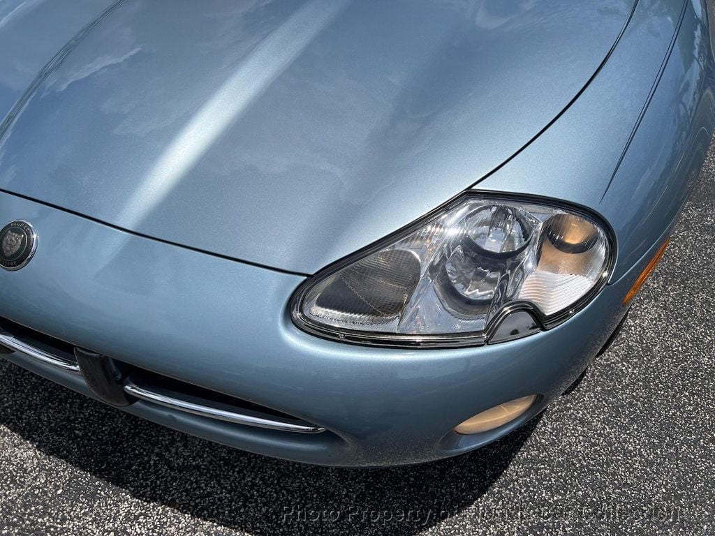 2002 Jaguar XK 8 Convertible photo 16