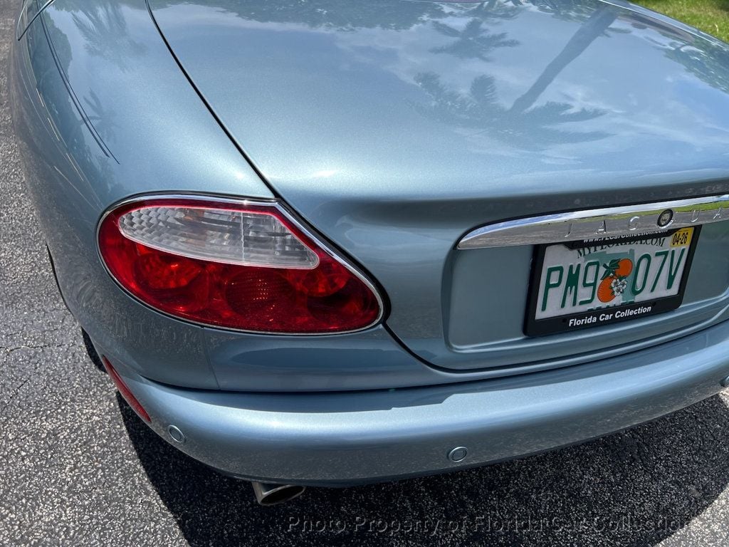 2002 Jaguar XK 8 Convertible photo 17