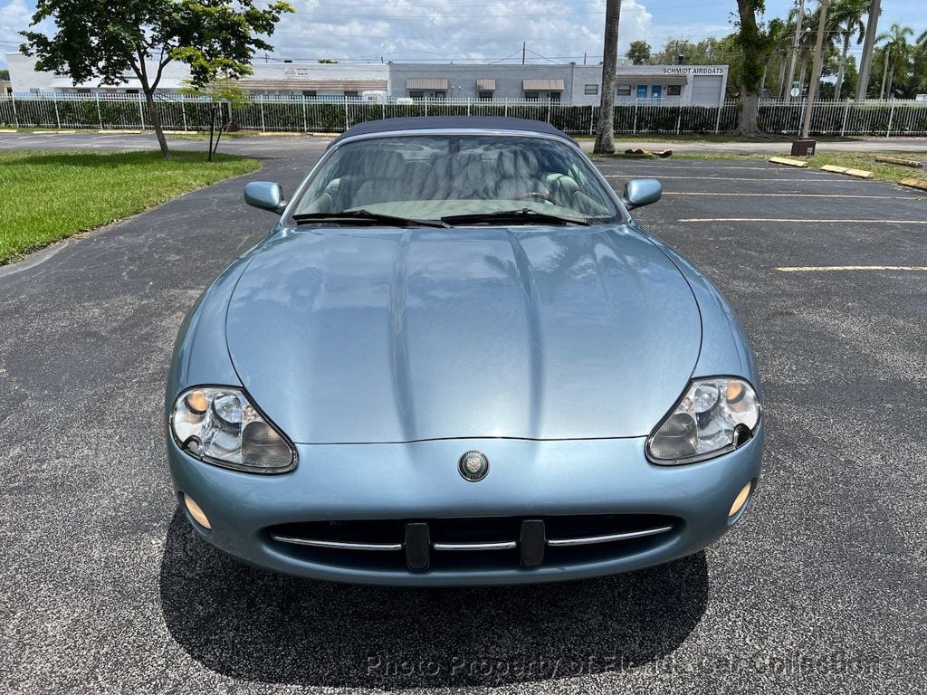 2002 Jaguar XK 8 Convertible photo 19