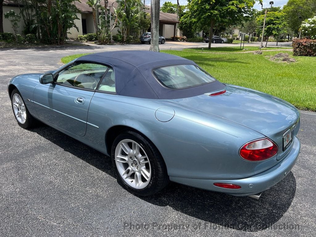 2002 Jaguar XK 8 Convertible photo 23