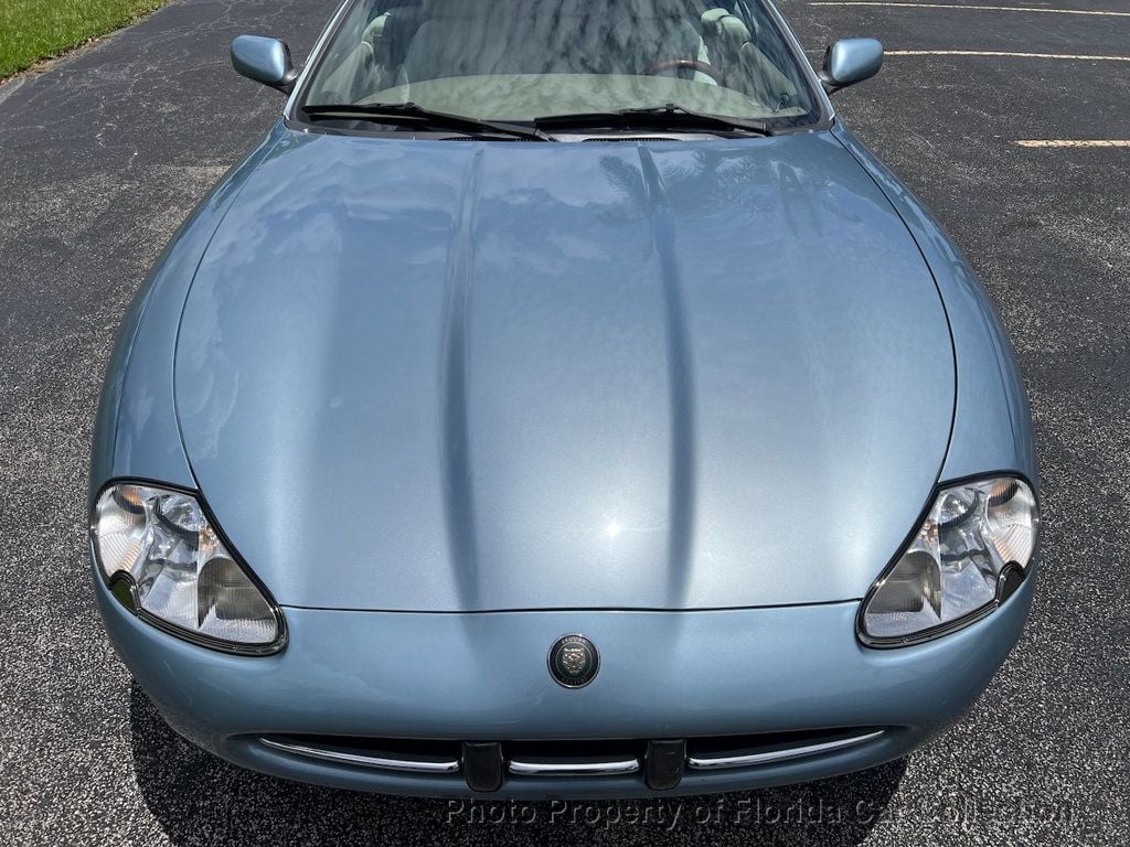 2002 Jaguar XK 8 Convertible photo 29