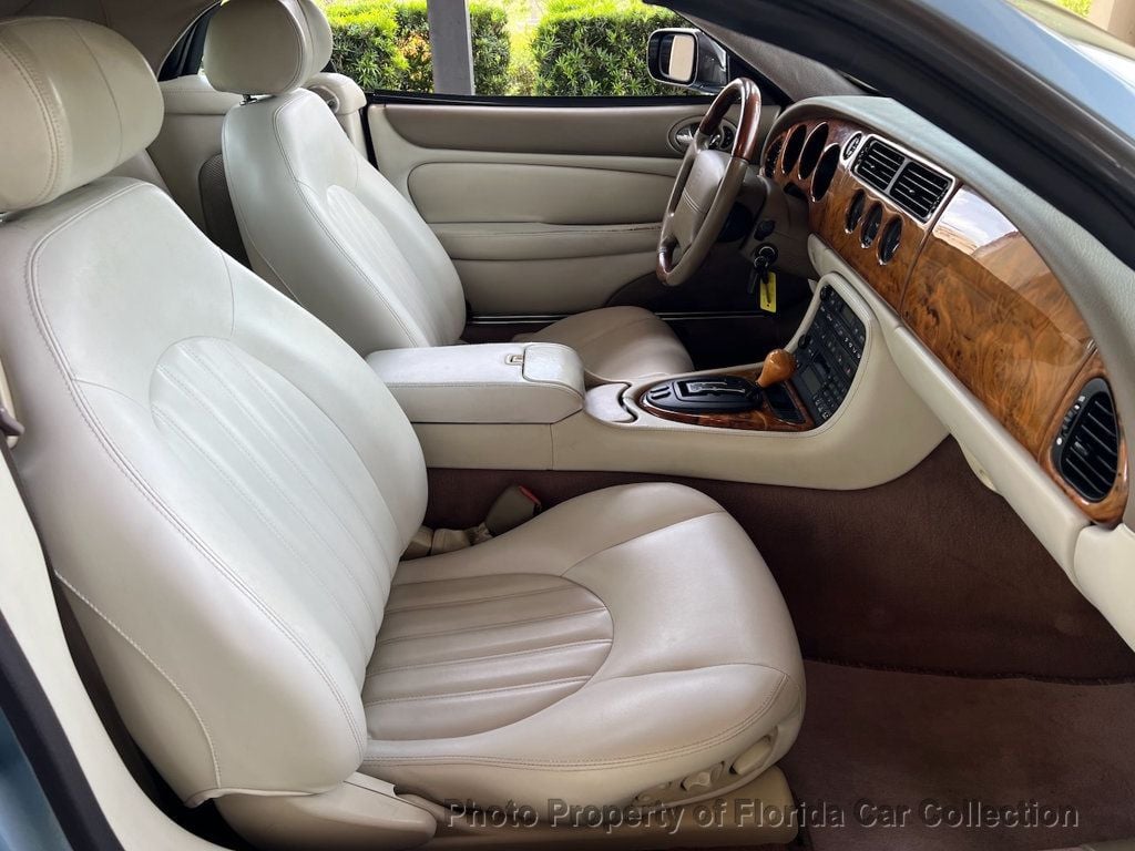 2002 Jaguar XK 8 Convertible photo 40