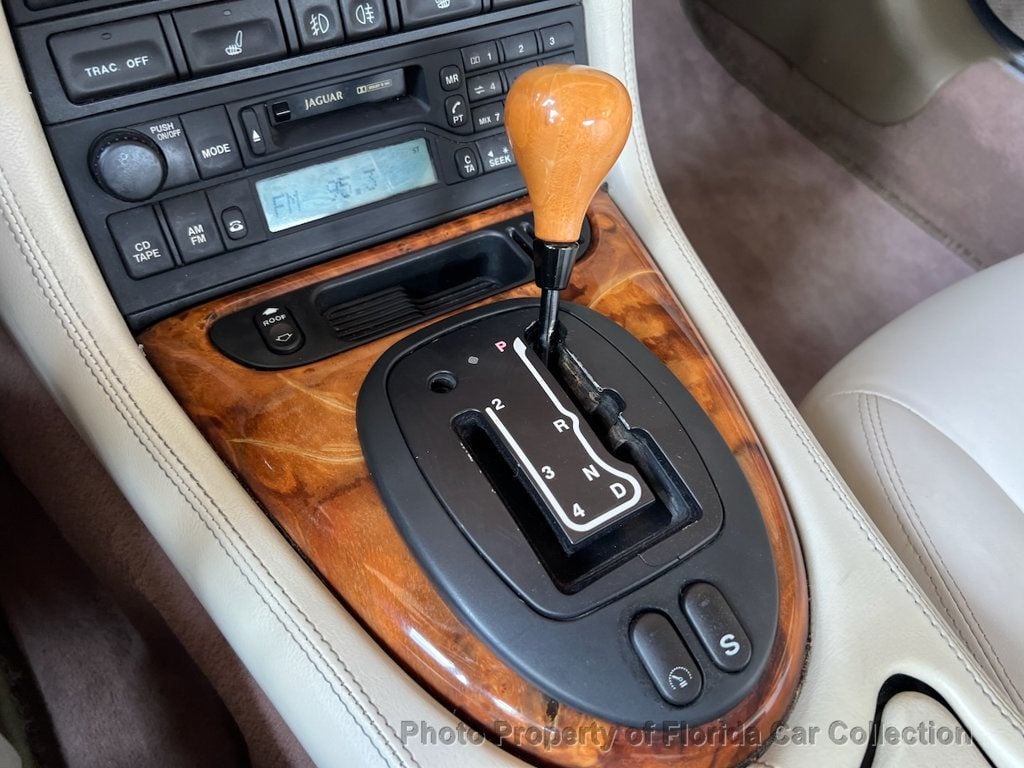 2002 Jaguar XK 8 Convertible photo 50