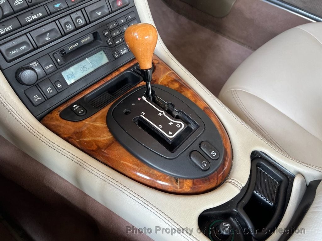 2002 Jaguar XK 8 Convertible photo 52