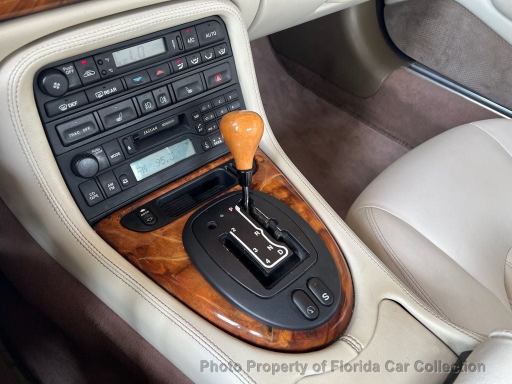 2002 Jaguar XK 8 Convertible photo 53