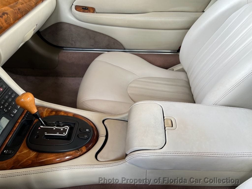 2002 Jaguar XK 8 Convertible photo 56