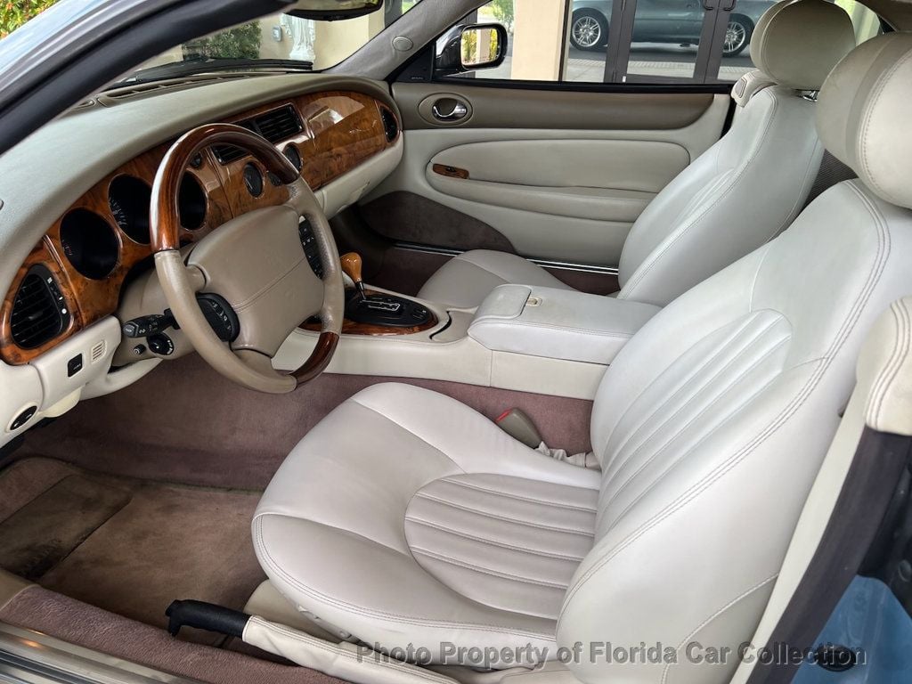 2002 Jaguar XK 8 Convertible photo 7