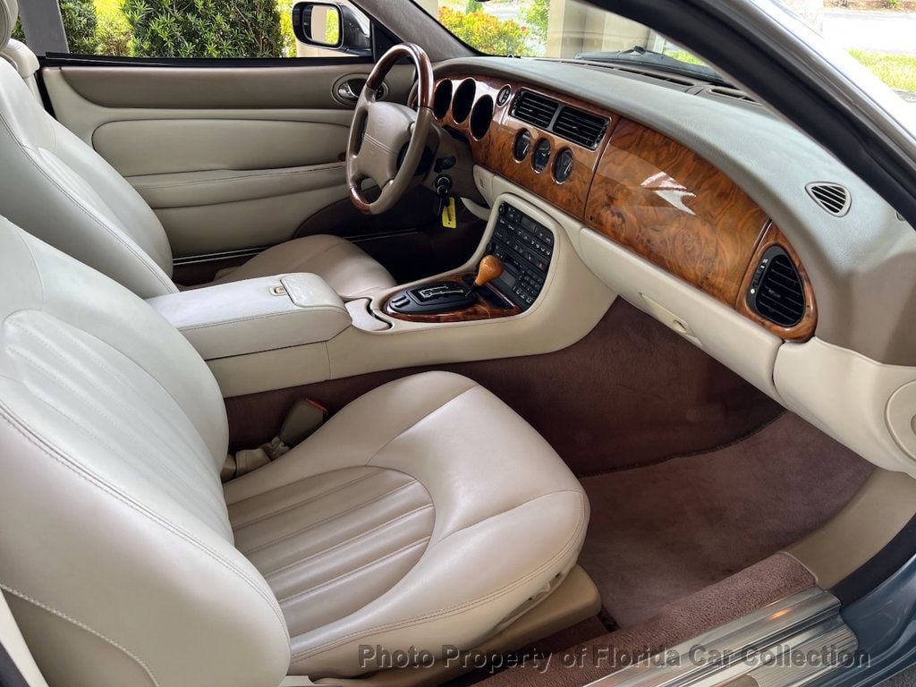 2002 Jaguar XK 8 Convertible photo 9
