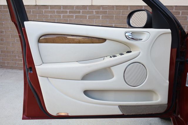 2002 Jaguar X-TYPE Base - 23081979 - 12