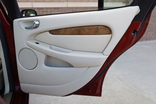 2002 Jaguar X-TYPE Base - 23081979 - 20