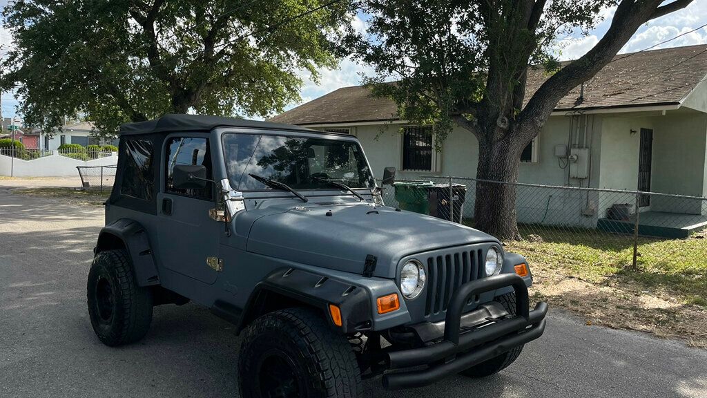 2002 Jeep Wrangler 2dr SE - 22836356 - 2
