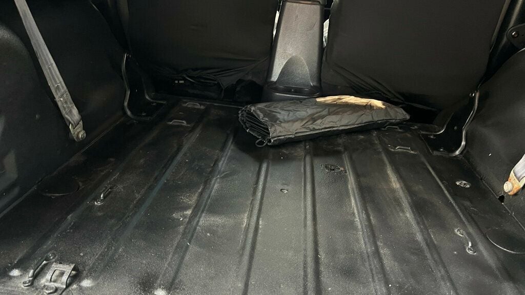 2002 Jeep Wrangler 2dr SE - 22836356 - 6