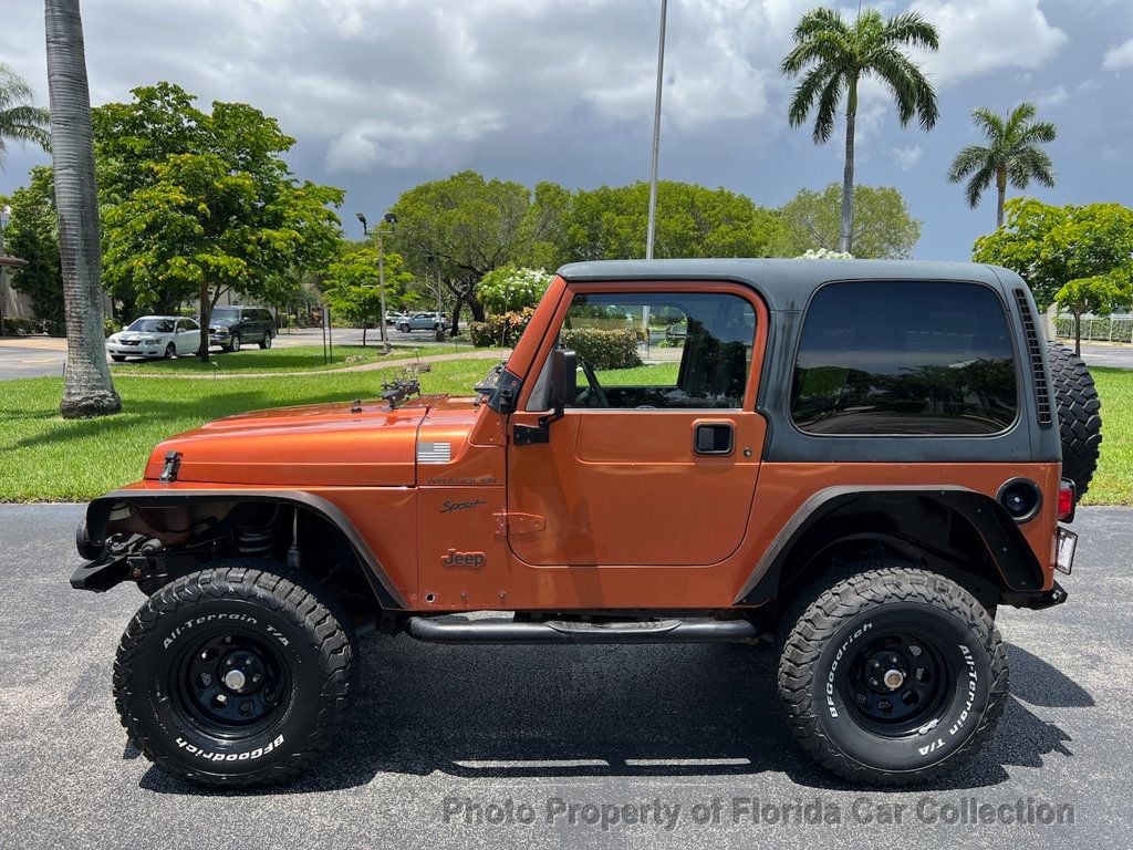 2002 Jeep Wrangler Sport 4WD 4.0L Manual - 22465930 - 4