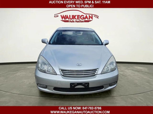 2002 Lexus ES 300 4dr Sedan - 23000602 - 1