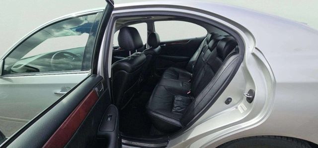 2002 Lexus ES 300 4dr Sedan - 23000602 - 6