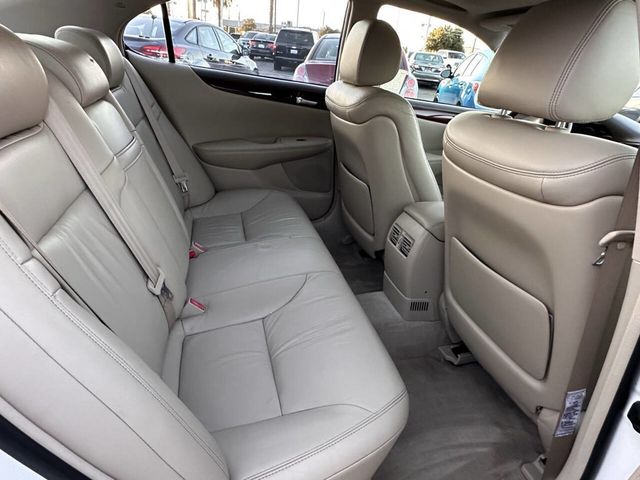 2002 Lexus ES 300 Base 4dr Sedan - 23052491 - 16