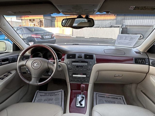2002 Lexus ES 300 Base 4dr Sedan - 23052491 - 21