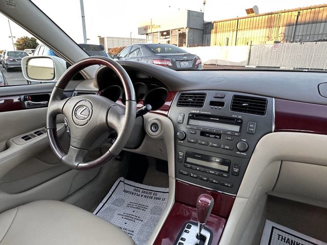 2002 Lexus ES 300 Base 4dr Sedan - 23052491 - 22
