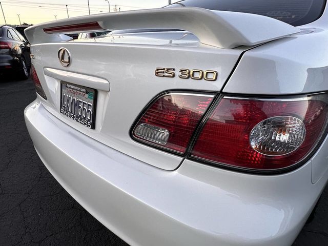 2002 Lexus ES 300 Base 4dr Sedan - 23052491 - 31