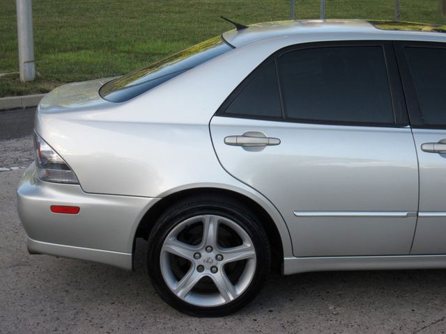 2002 Lexus IS 300 4dr Sedan Automatic Trans - 23040595 - 10