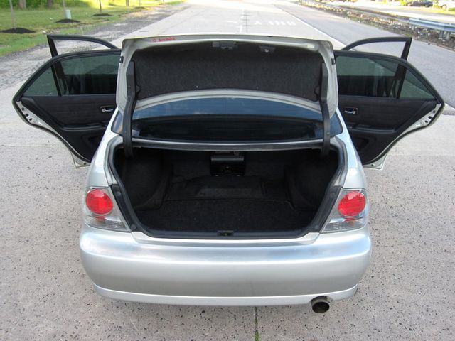 2002 Lexus IS 300 4dr Sedan Automatic Trans - 23040595 - 31