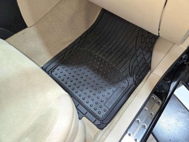 2002 Lexus IS 300 4dr Sedan Automatic Trans - 22948520 - 13