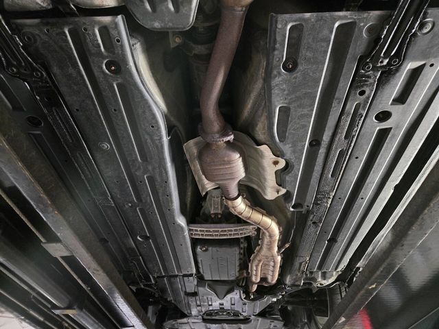 2002 Lexus IS 300 4dr Sedan Automatic Trans - 22948520 - 16