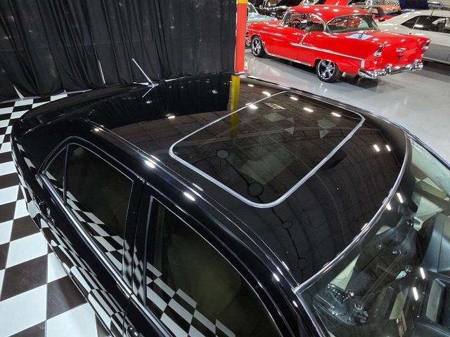 2002 Lexus IS 300 4dr Sedan Automatic Trans - 22948520 - 23