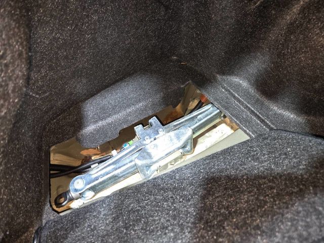 2002 Lexus IS 300 4dr Sedan Automatic Trans - 22948520 - 55