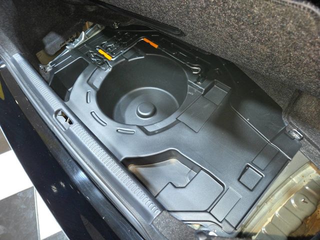 2002 Lexus IS 300 4dr Sedan Automatic Trans - 22948520 - 57