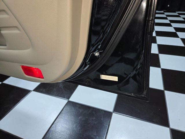 2002 Lexus IS 300 4dr Sedan Automatic Trans - 22948520 - 60